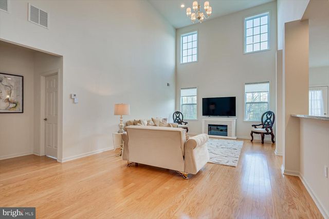 15 POTTER RD, Hillsborough, NJ 08844