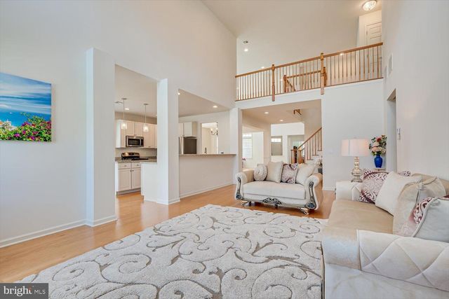 15 POTTER RD, Hillsborough, NJ 08844