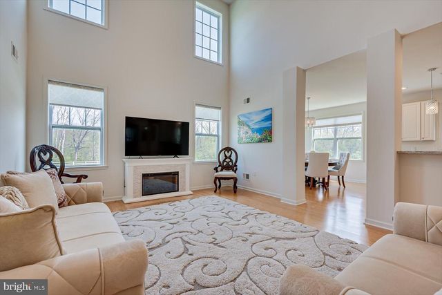 15 POTTER RD, Hillsborough, NJ 08844