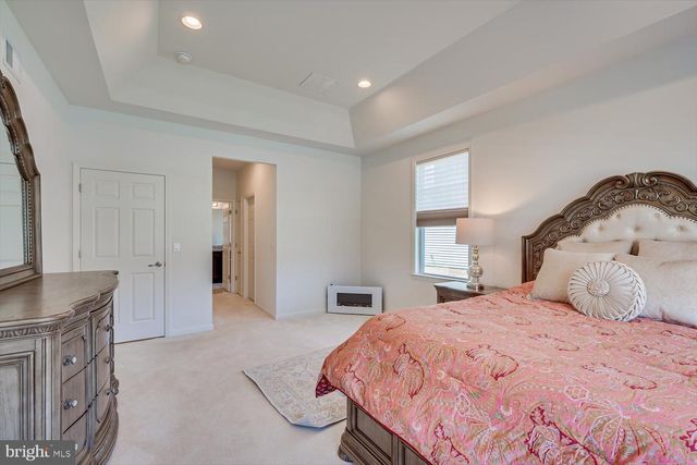 15 POTTER RD, Hillsborough, NJ 08844