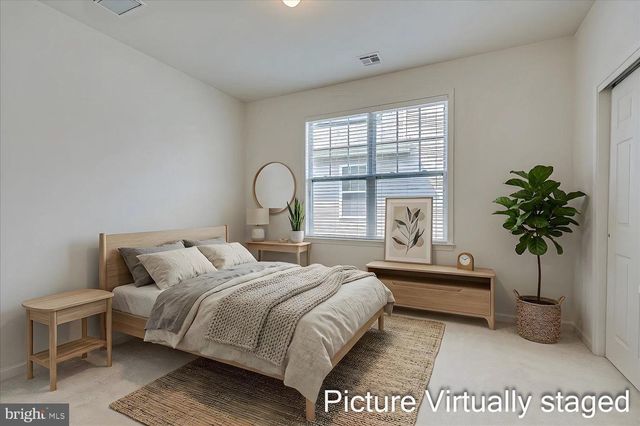 15 POTTER RD, Hillsborough, NJ 08844