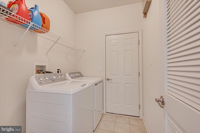 15 POTTER RD, Hillsborough, NJ 08844