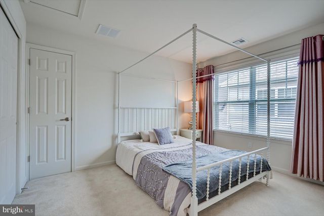 15 POTTER RD, Hillsborough, NJ 08844