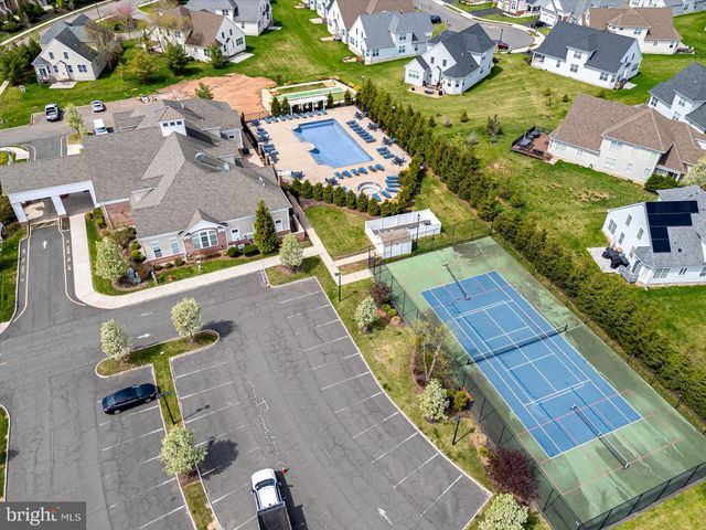 15 POTTER RD, Hillsborough, NJ 08844