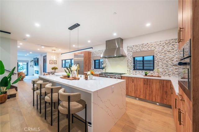 422 20th Street, Huntington Beach, CA 92648