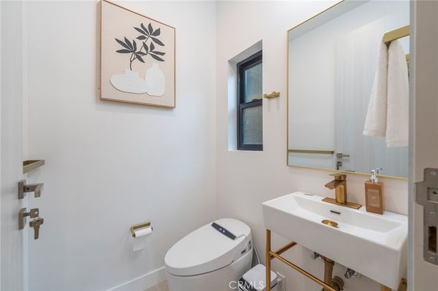 422 20th Street, Huntington Beach, CA 92648