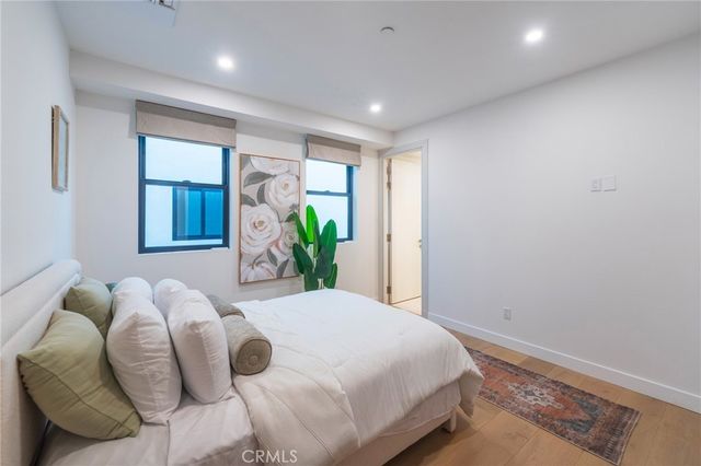 422 20th Street, Huntington Beach, CA 92648