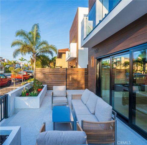 422 20th Street, Huntington Beach, CA 92648