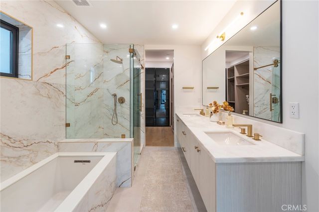 422 20th Street, Huntington Beach, CA 92648