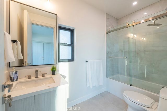 422 20th Street, Huntington Beach, CA 92648