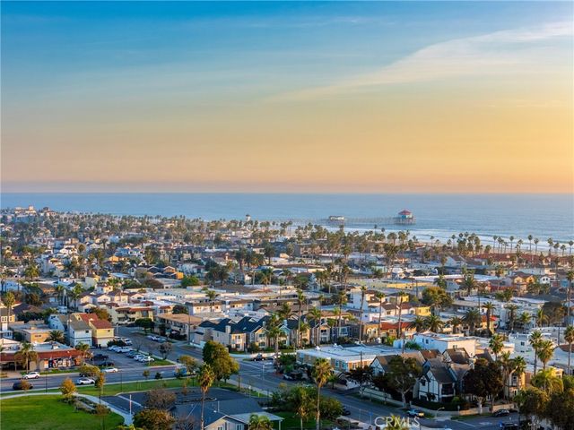 422 20th Street, Huntington Beach, CA 92648