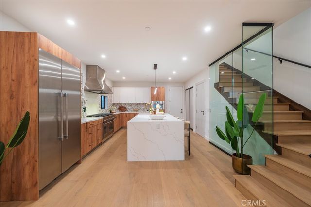 422 20th Street, Huntington Beach, CA 92648