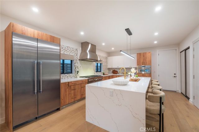 422 20th Street, Huntington Beach, CA 92648