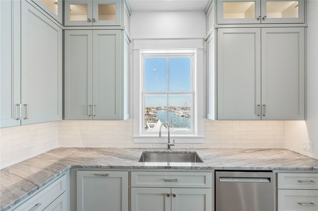 136 W Cotter Ave 22, Port Aransas, TX 78373