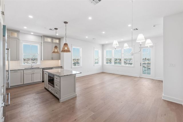 136 W Cotter Ave 22, Port Aransas, TX 78373