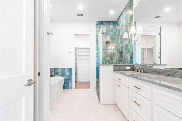 136 W Cotter Ave 22, Port Aransas, TX 78373
