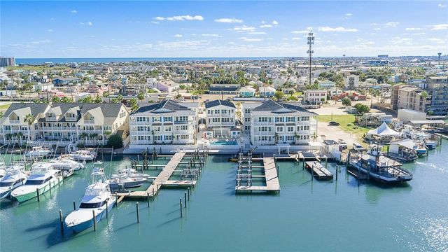136 W Cotter Ave 22, Port Aransas, TX 78373