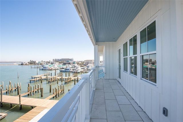 136 W Cotter Ave 22, Port Aransas, TX 78373