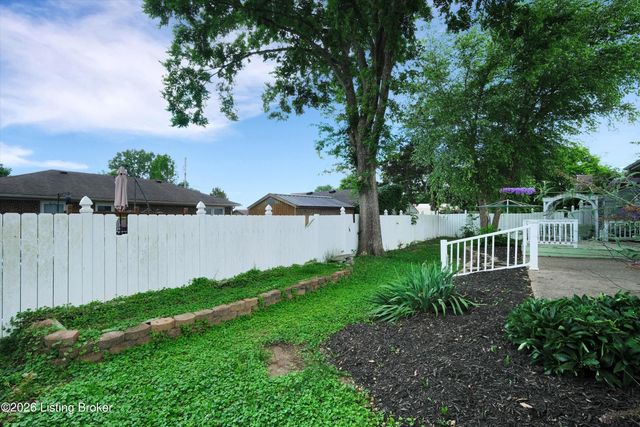 553 Justin Trail, Mt Washington, KY 40047