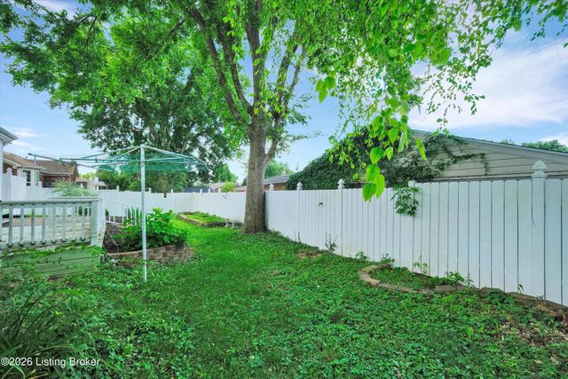 553 Justin Trail, Mt Washington, KY 40047