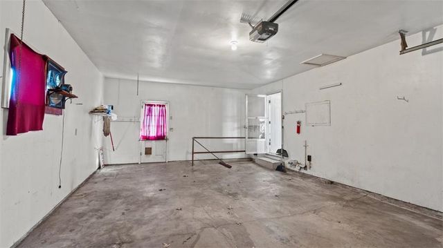 1609 N 64th Drive, Kansas City, KS 66102