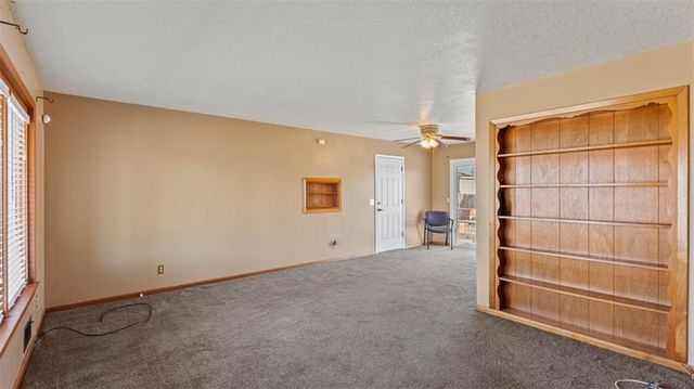 1609 N 64th Drive, Kansas City, KS 66102