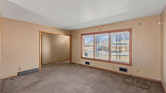 1609 N 64th Drive, Kansas City, KS 66102