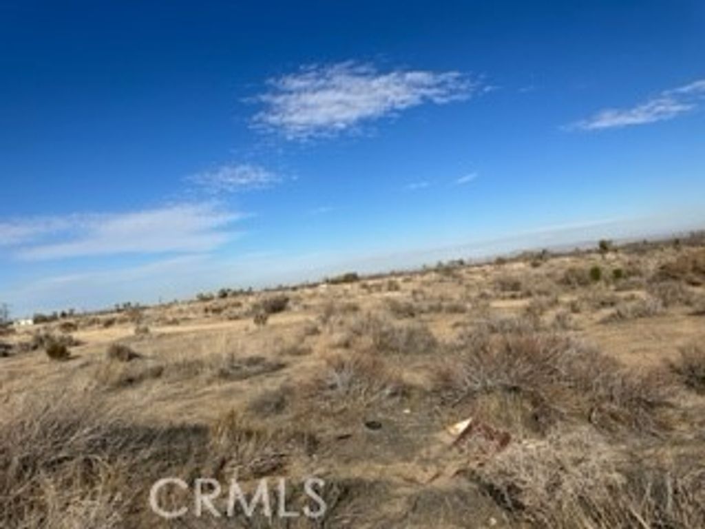 4210 Palmdale Road, Phelan, CA 92371