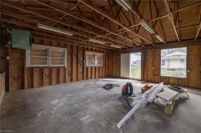 1006 Silver Avenue, Greensboro, NC 27403