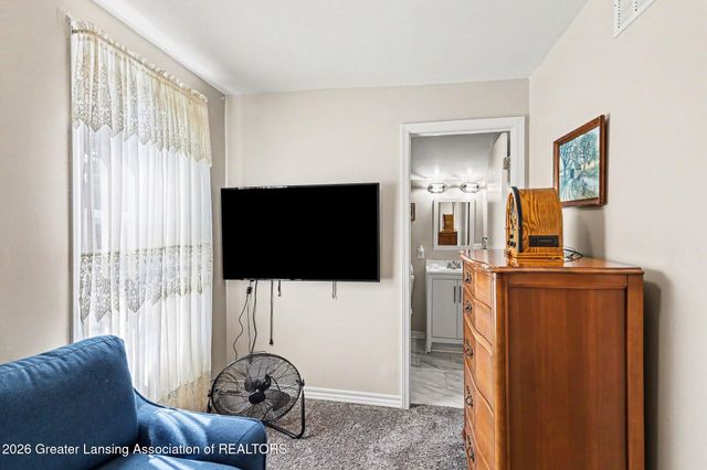 665 N Clinton Trail, Charlotte, MI 48813