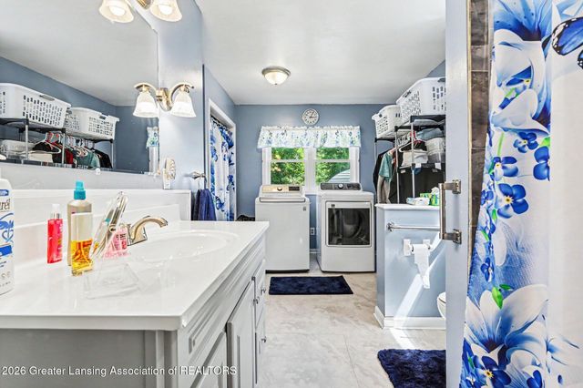 665 N Clinton Trail, Charlotte, MI 48813