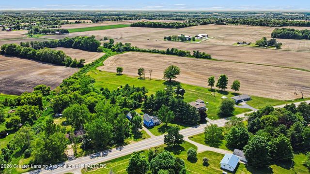 665 N Clinton Trail, Charlotte, MI 48813