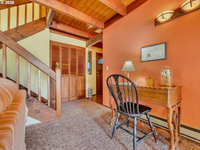 643 5TH St, Gearhart, OR 97138