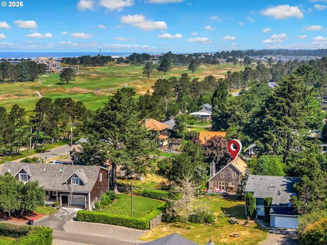 643 5TH St, Gearhart, OR 97138