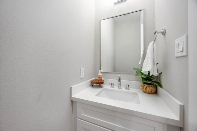 2611 Huntington Creek Lane, Houston, TX 77093