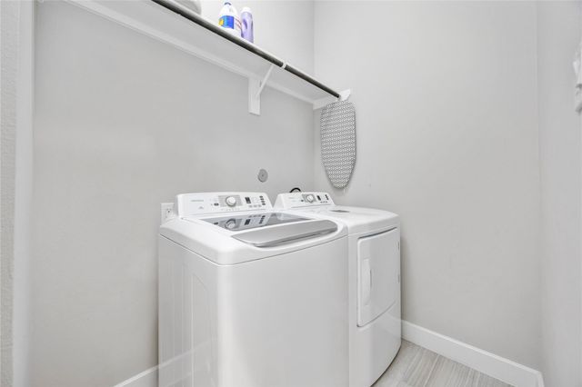 2611 Huntington Creek Lane, Houston, TX 77093