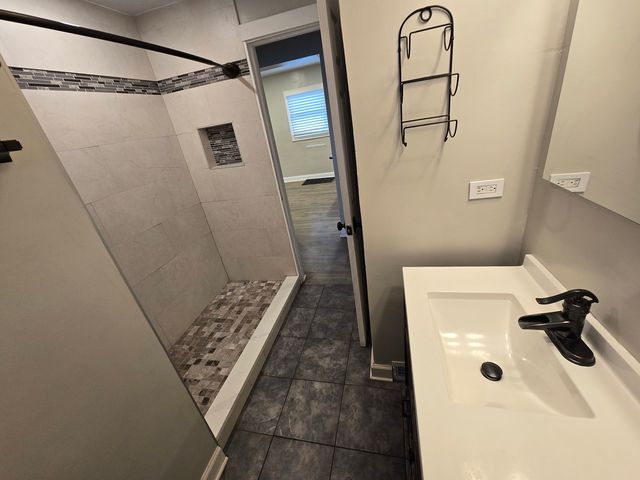 185 S Pick Avenue, Elmhurst, IL 60126