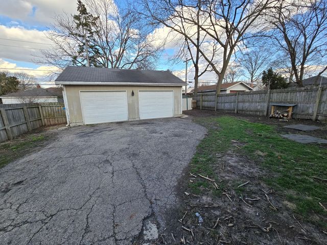 185 S Pick Avenue, Elmhurst, IL 60126