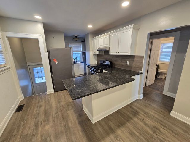 185 S Pick Avenue, Elmhurst, IL 60126