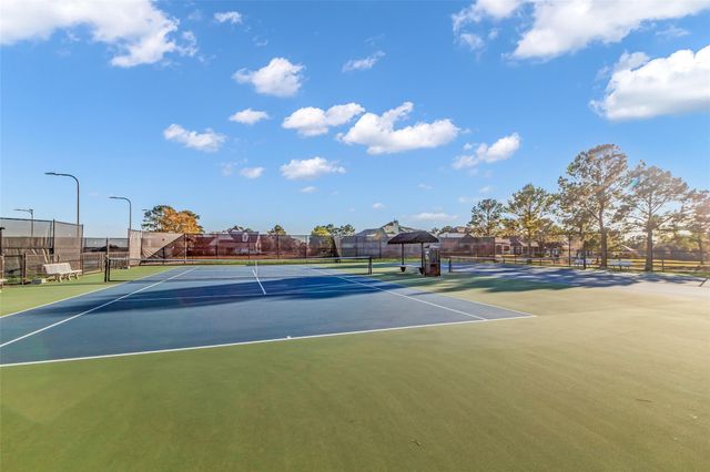 35 W Pines Drive, Montgomery, TX 77356