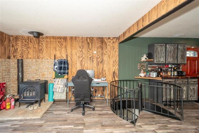 4929 SARATOGA Drive, Mclouth, KS 66054