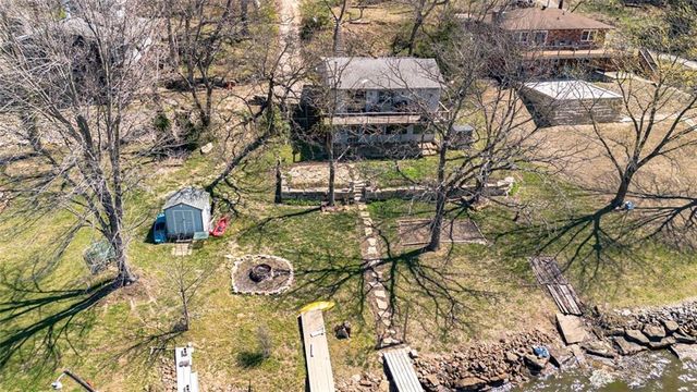 4929 SARATOGA Drive, Mclouth, KS 66054