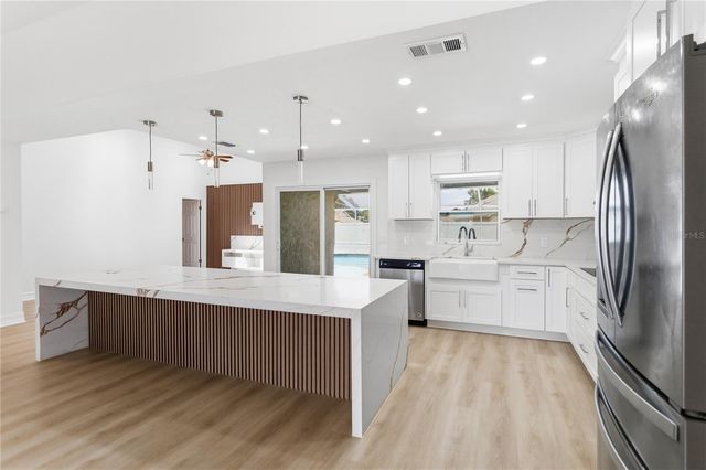 8055 LESIA CIRCLE, Orlando, FL 32835