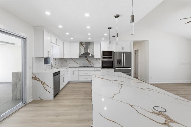 8055 LESIA CIRCLE, Orlando, FL 32835