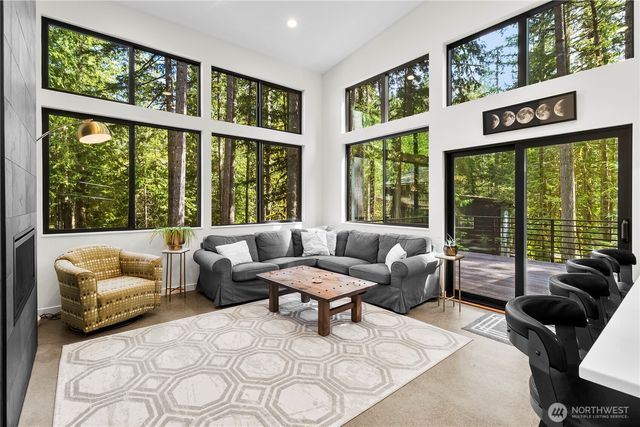 7475 Canyon View Drive, Deming, WA 98244