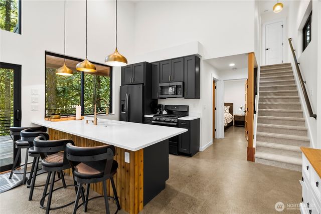 7475 Canyon View Drive, Deming, WA 98244
