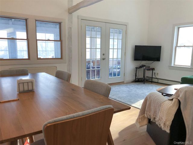 461 White Schoolhouse Road, Rhinebeck, NY 12572