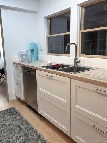 461 White Schoolhouse Road, Rhinebeck, NY 12572