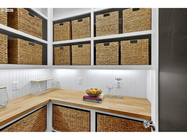 3962 Ne CESAR E CHAVEZ Blvd, Portland, OR 97212