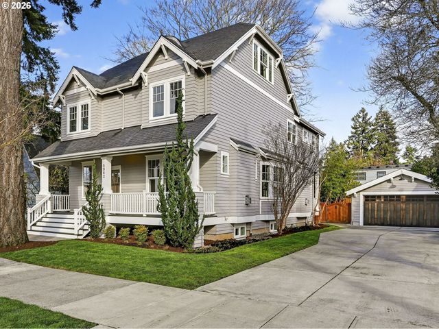 3962 Ne CESAR E CHAVEZ Blvd, Portland, OR 97212